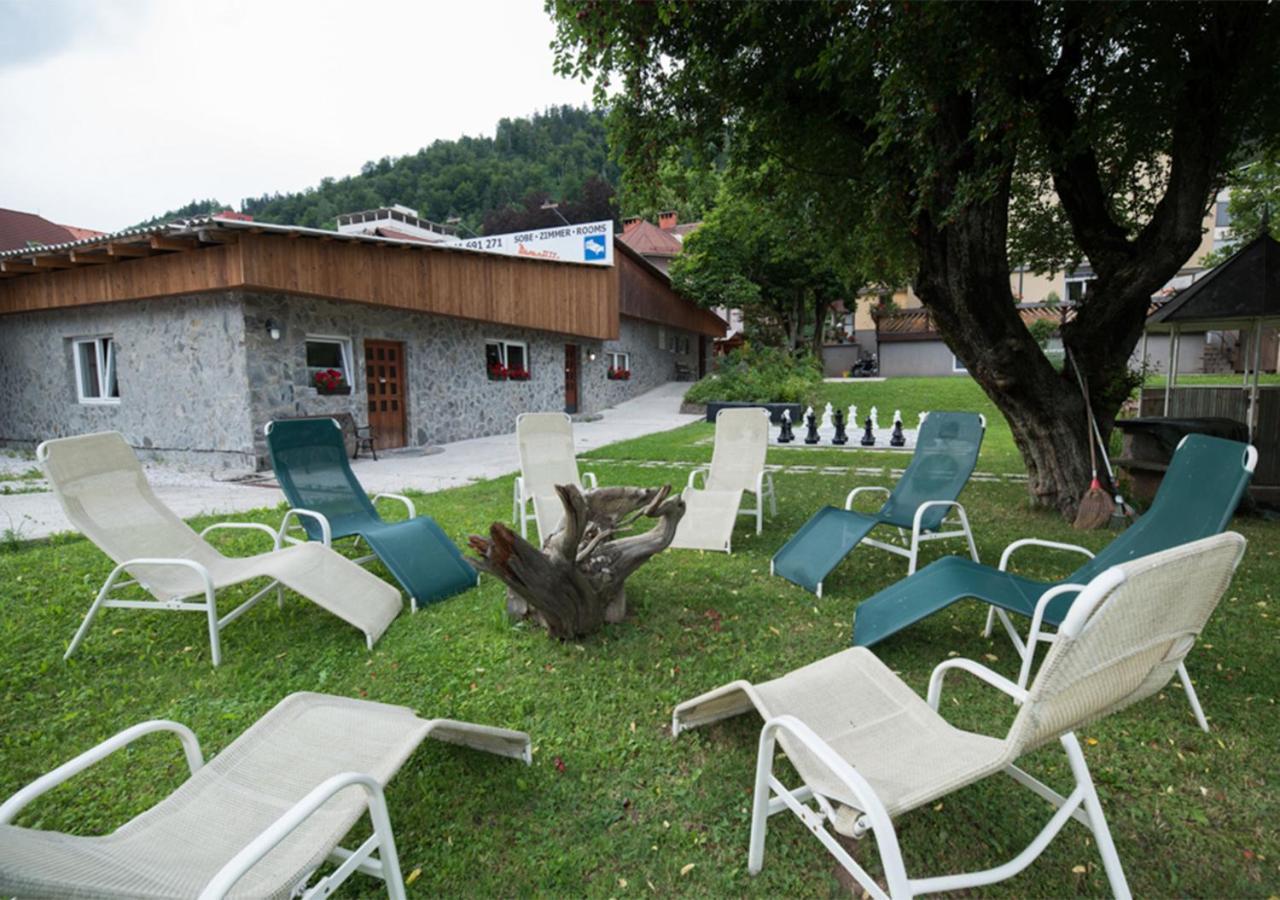 Klub Zlata Ribica Hotel Jesenice Ngoại thất bức ảnh