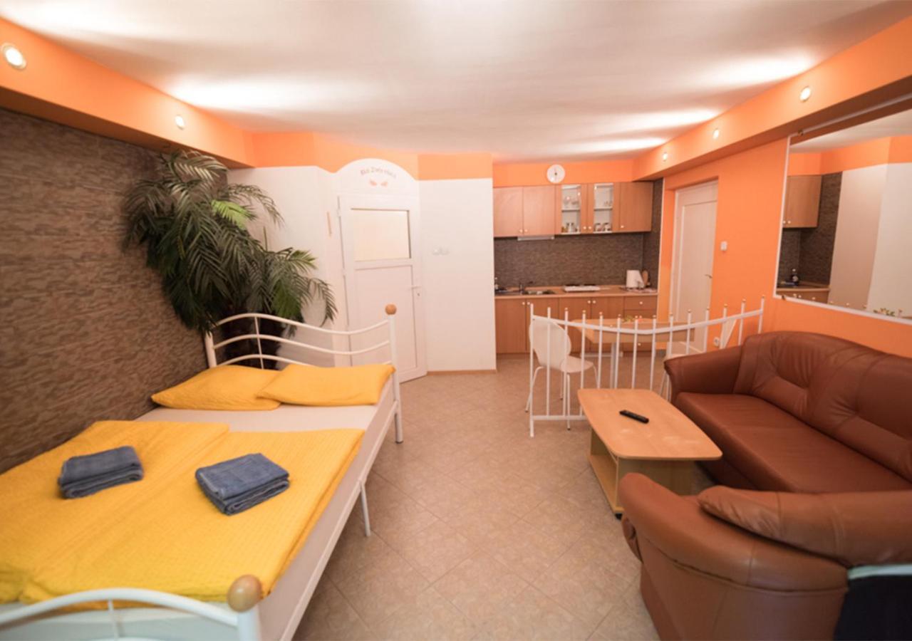 Klub Zlata Ribica Hotel Jesenice Ngoại thất bức ảnh