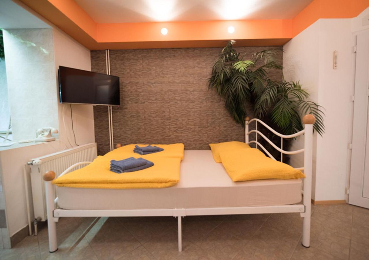 Klub Zlata Ribica Hotel Jesenice Ngoại thất bức ảnh